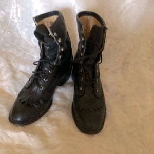 Laredo Roper Kiltie Vintage Lace up Leather Boots with 1.25” Heels 5.5 Medium